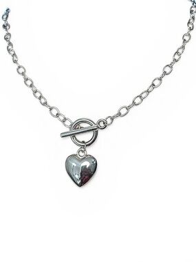 🤍Silver Tone Heart Toggle Necklace